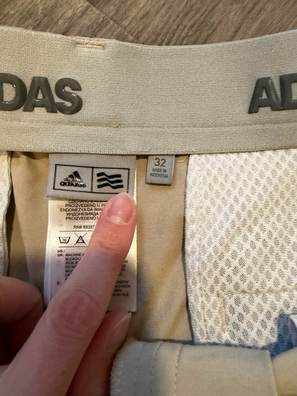 Adidas Golf Shorts- tan & black set - Picture 4 of 6